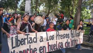 Presos políticos mapuche de cárcel de Lebu inician huelga de hambre líquida (Esp/Ing)