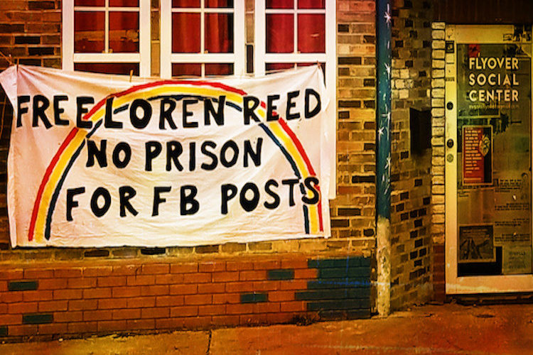 Activista indígena enfrenta cargos por 10 años debido a comentarios en Facebook: el caso de Loren Reed